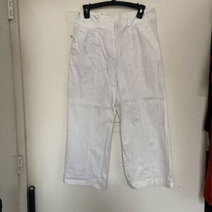 Bundle 2 for $20 | Cremiux white wide leg cropped pants 🦋